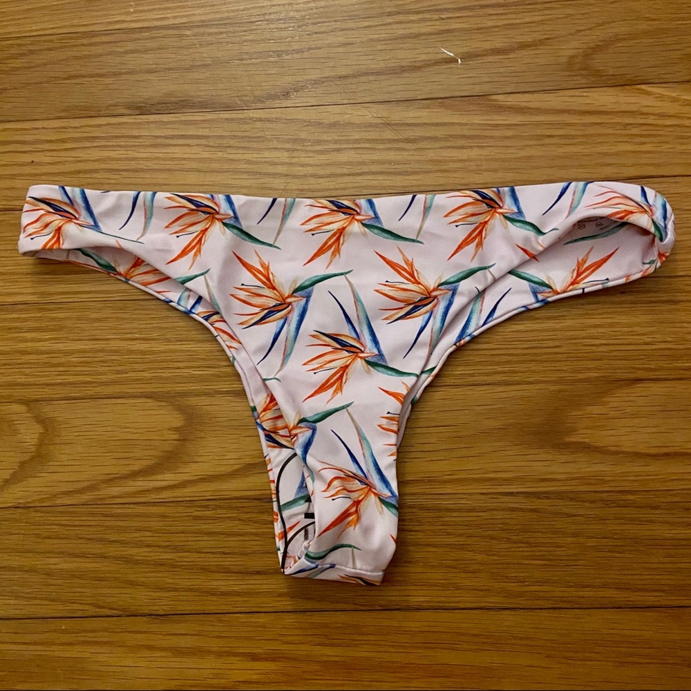 NWOT Bikini Bottoms